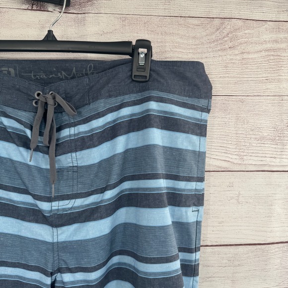 Travis Mathew Striped Board Shorts Swim Trunks Drawstring Blue Mens Size 2XL - Picture 5 of 10